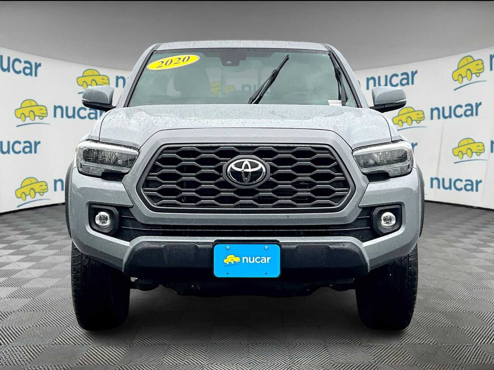 2020 Toyota Tacoma TRD photo 2
