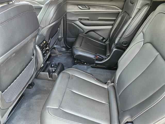 2024 Jeep Grand Cherokee Limited photo 19