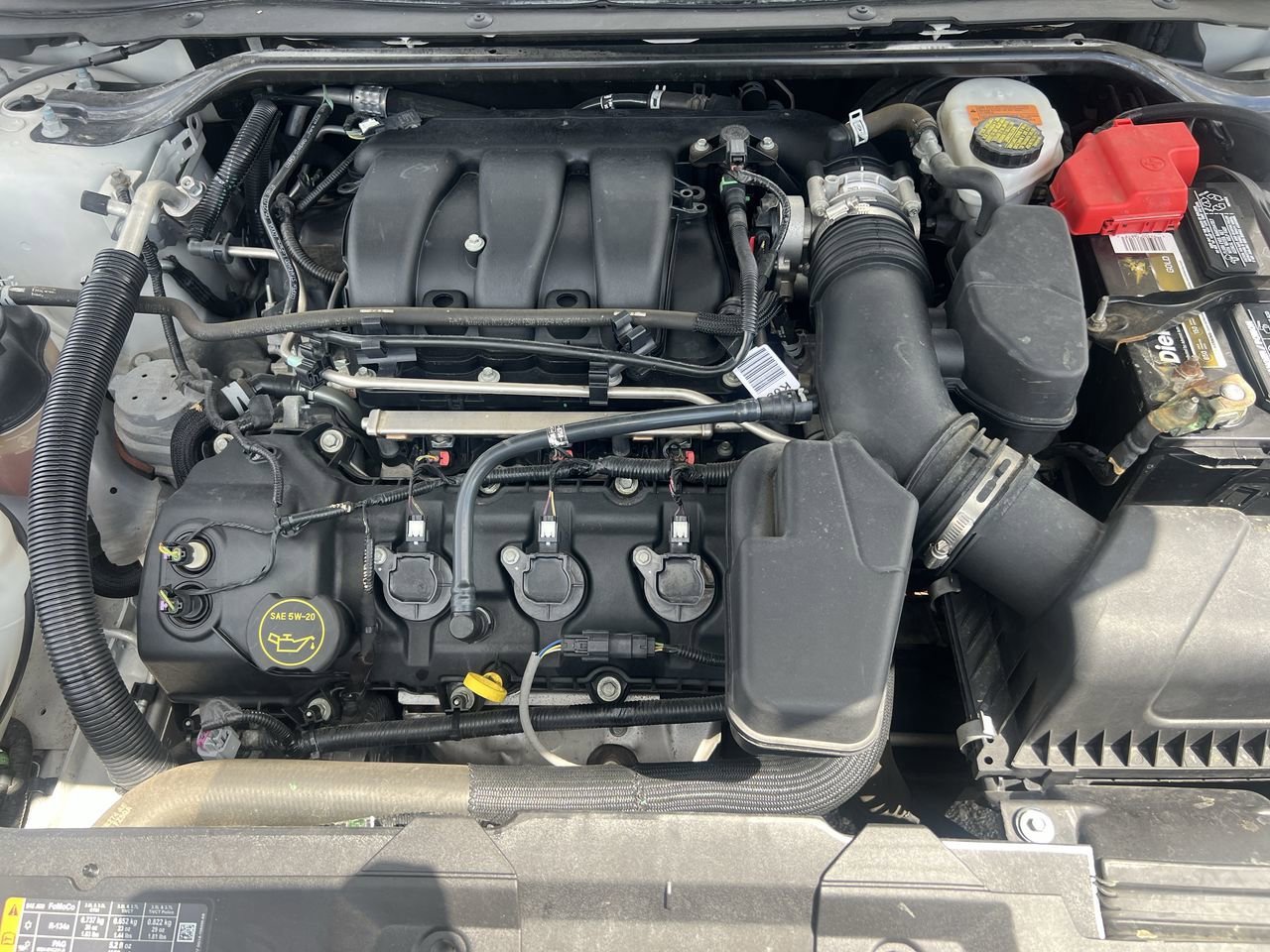2018 Ford Taurus SE photo 9