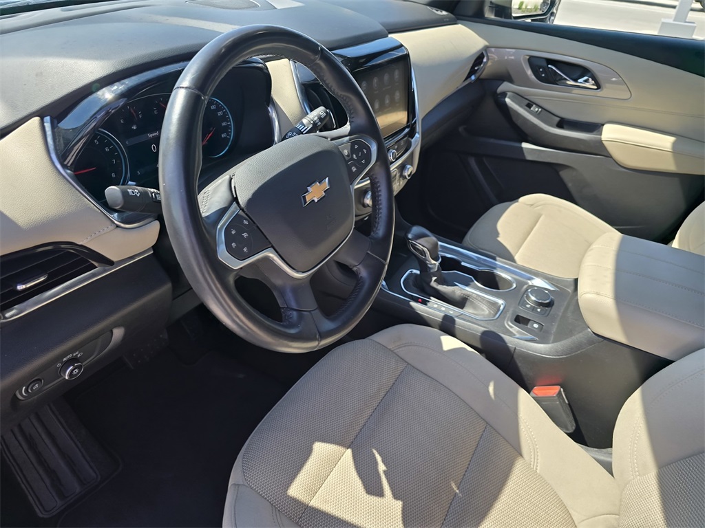 2022 Chevrolet Traverse photo 14