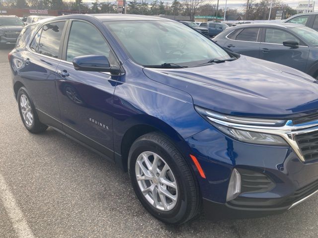 2023 Chevrolet Equinox LT's photo