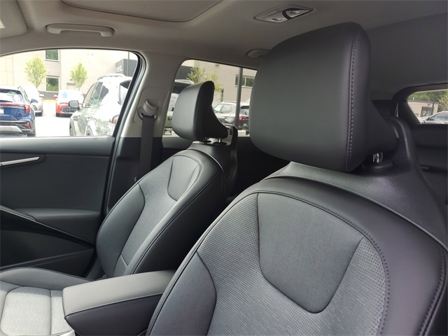 2025 Kia Niro Plug-In Hybrid SX photo 21