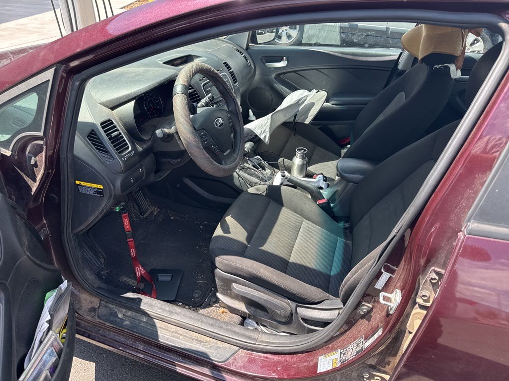 2017 Kia Forte LX Base photo 11