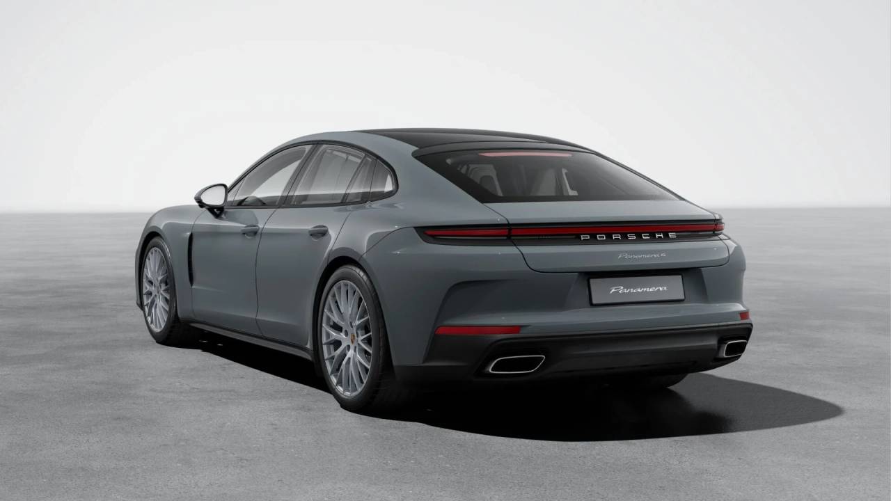 2026 Porsche Panamera 4 photo 3