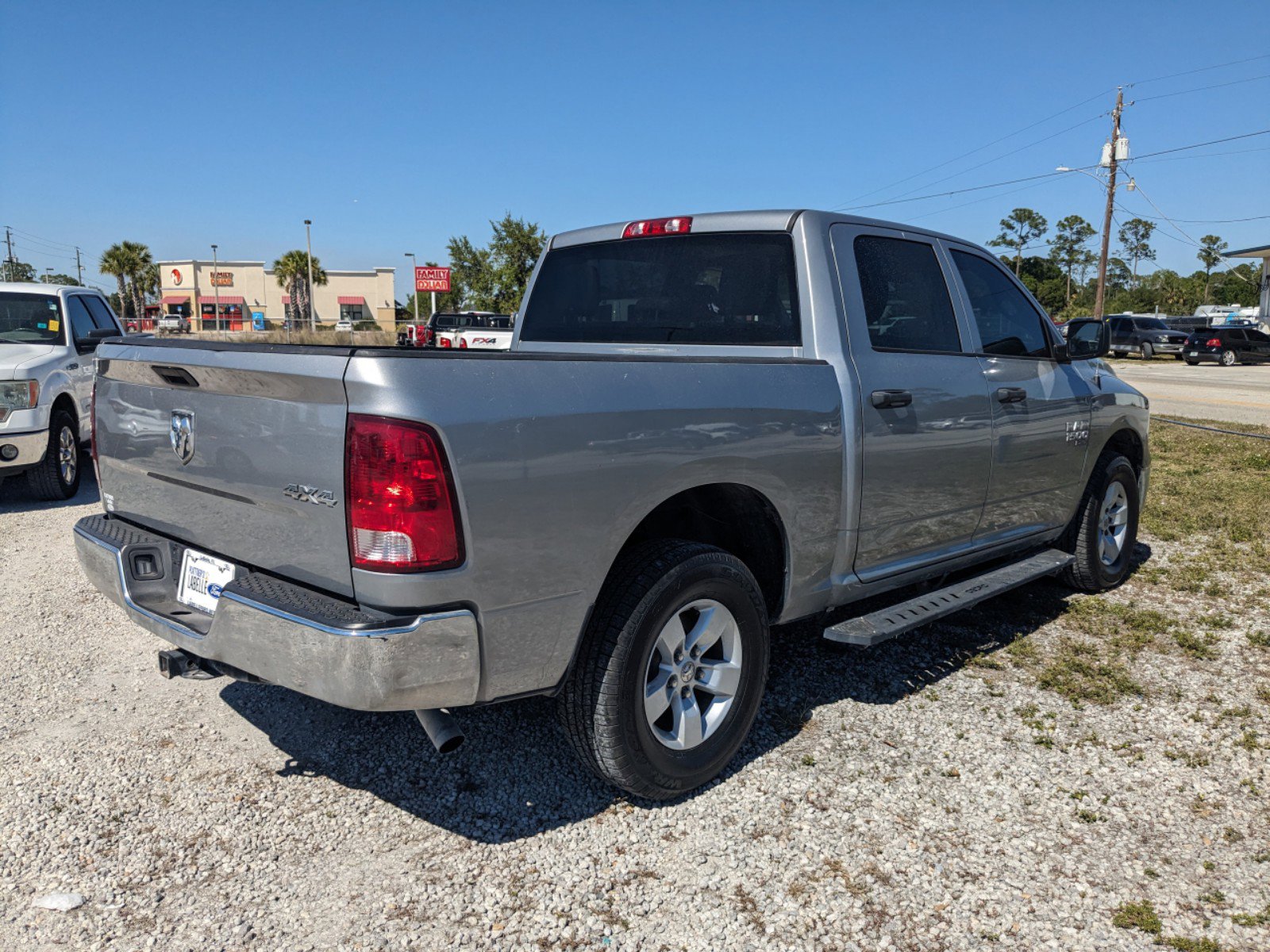 2022 Ram 1500 Classic Tradesman photo 4