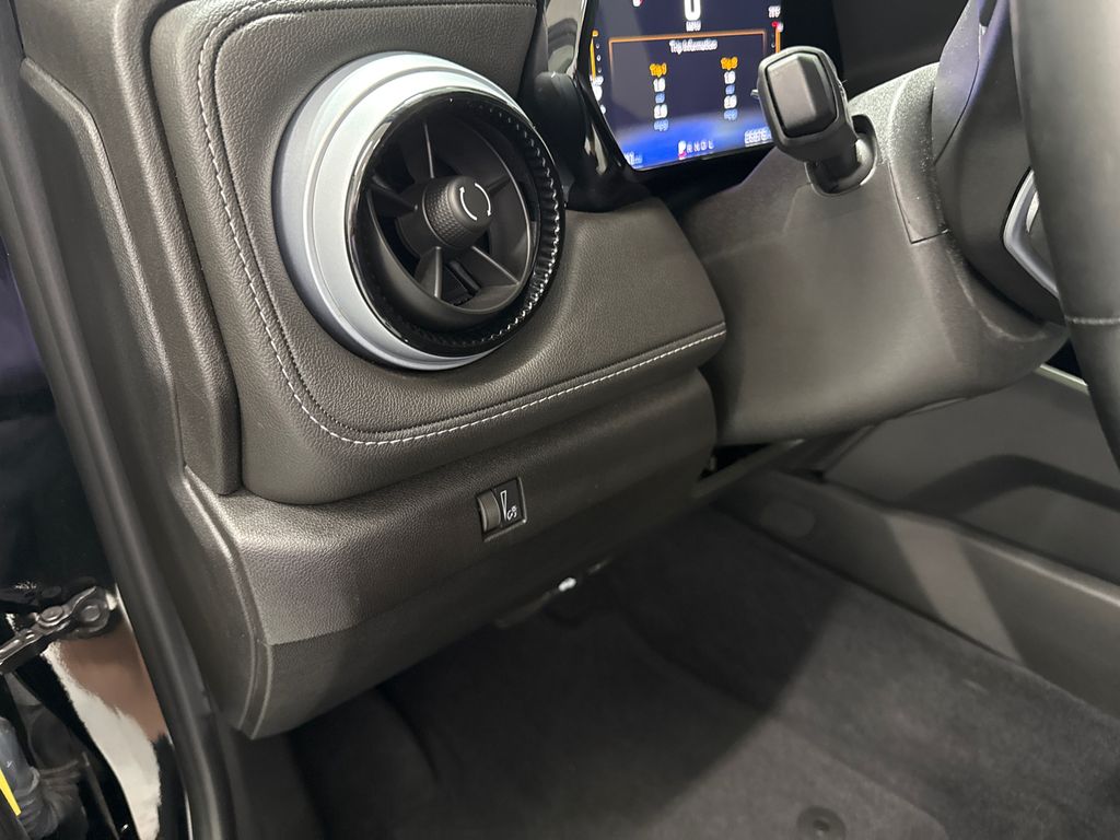 2023 Chevrolet Colorado LT photo 13