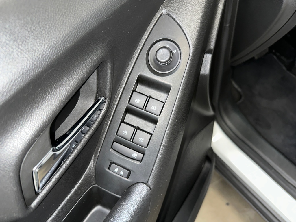2022 Chevrolet Trax LT photo 5