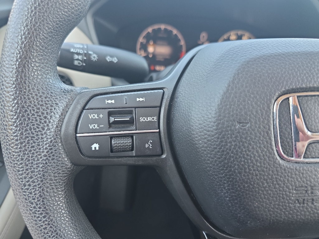 2023 Honda HR-V LX photo 16