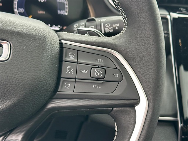 2025 Jeep Grand Cherokee Laredo Altitude photo 20