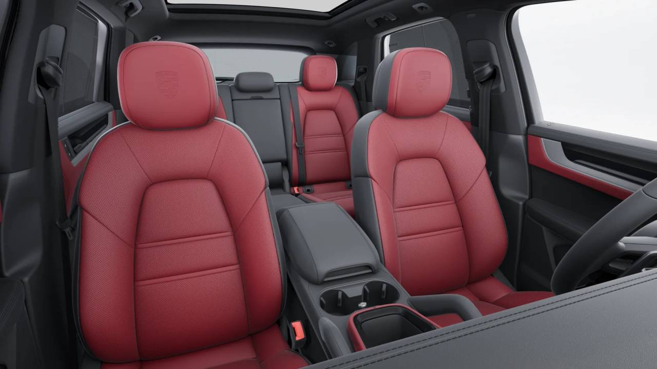 2026 Porsche Cayenne S E-Hybrid photo 11