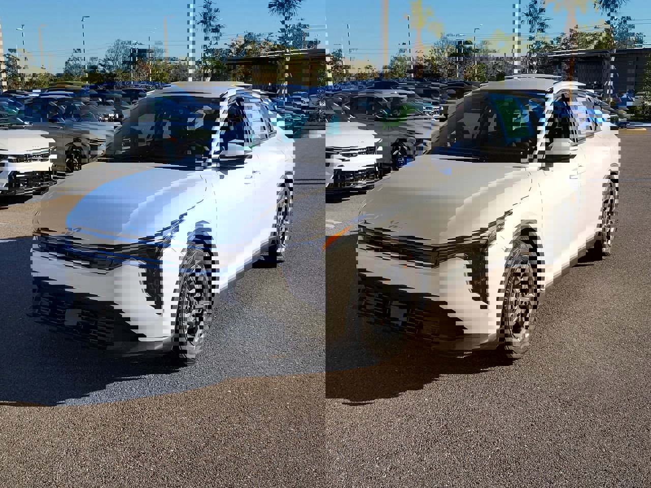 2025 Kia K4 LXS photo 2