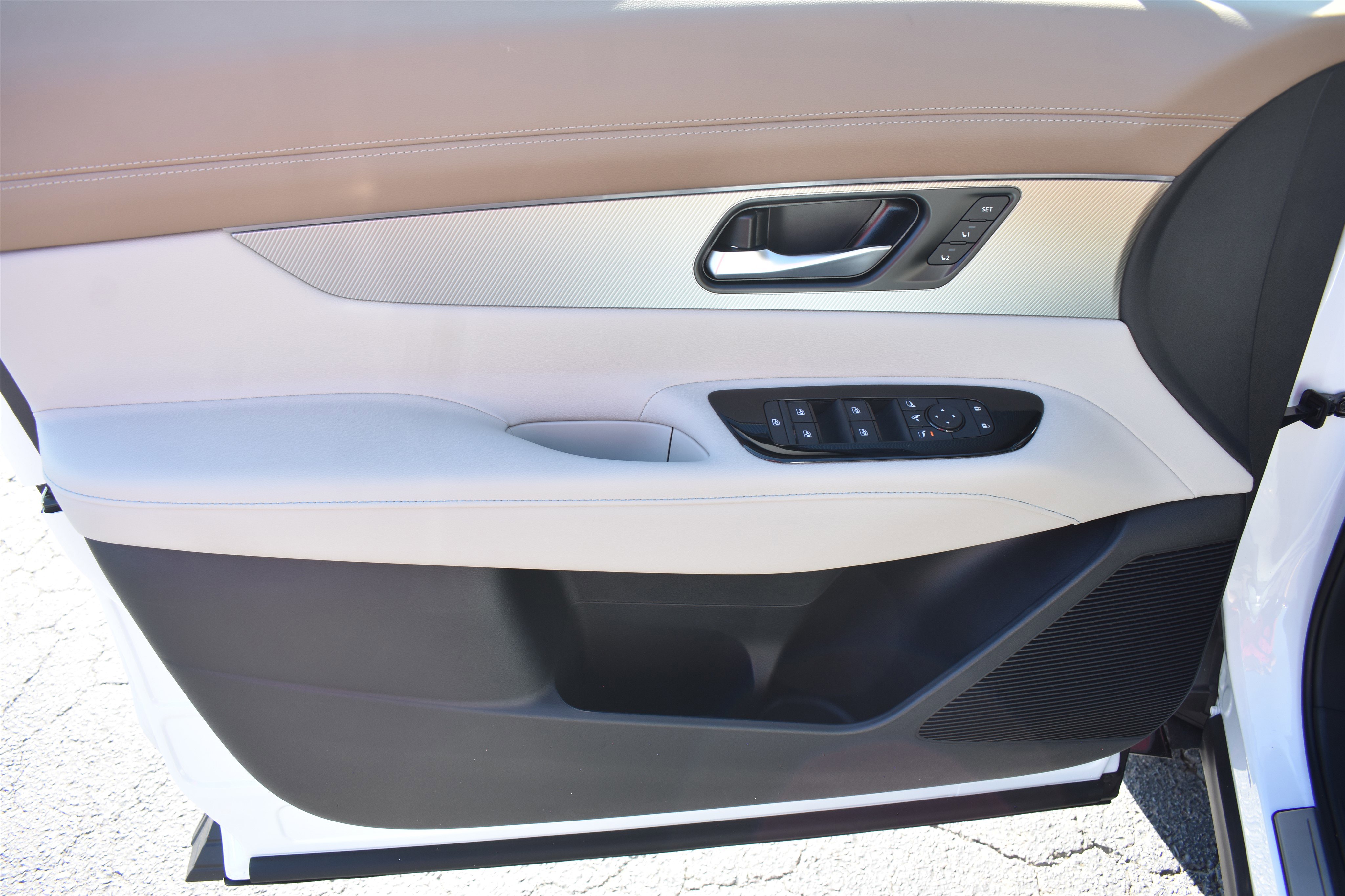 2026 Nissan Murano Platinum photo 6