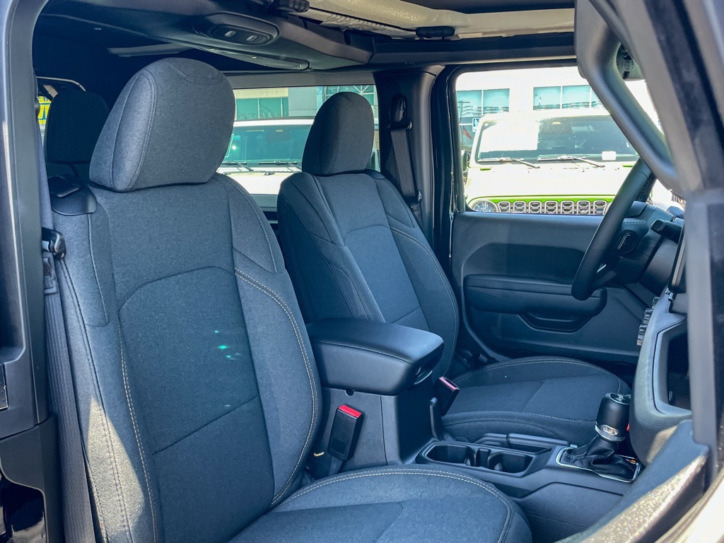2025 Jeep Wrangler Sport S photo 15