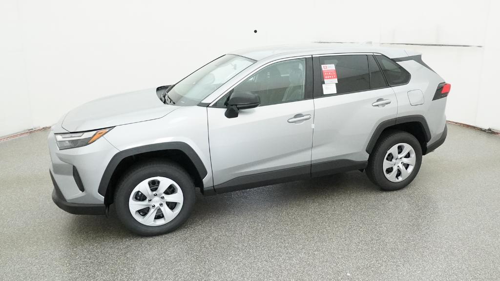 2025 Toyota RAV4 LE photo 7