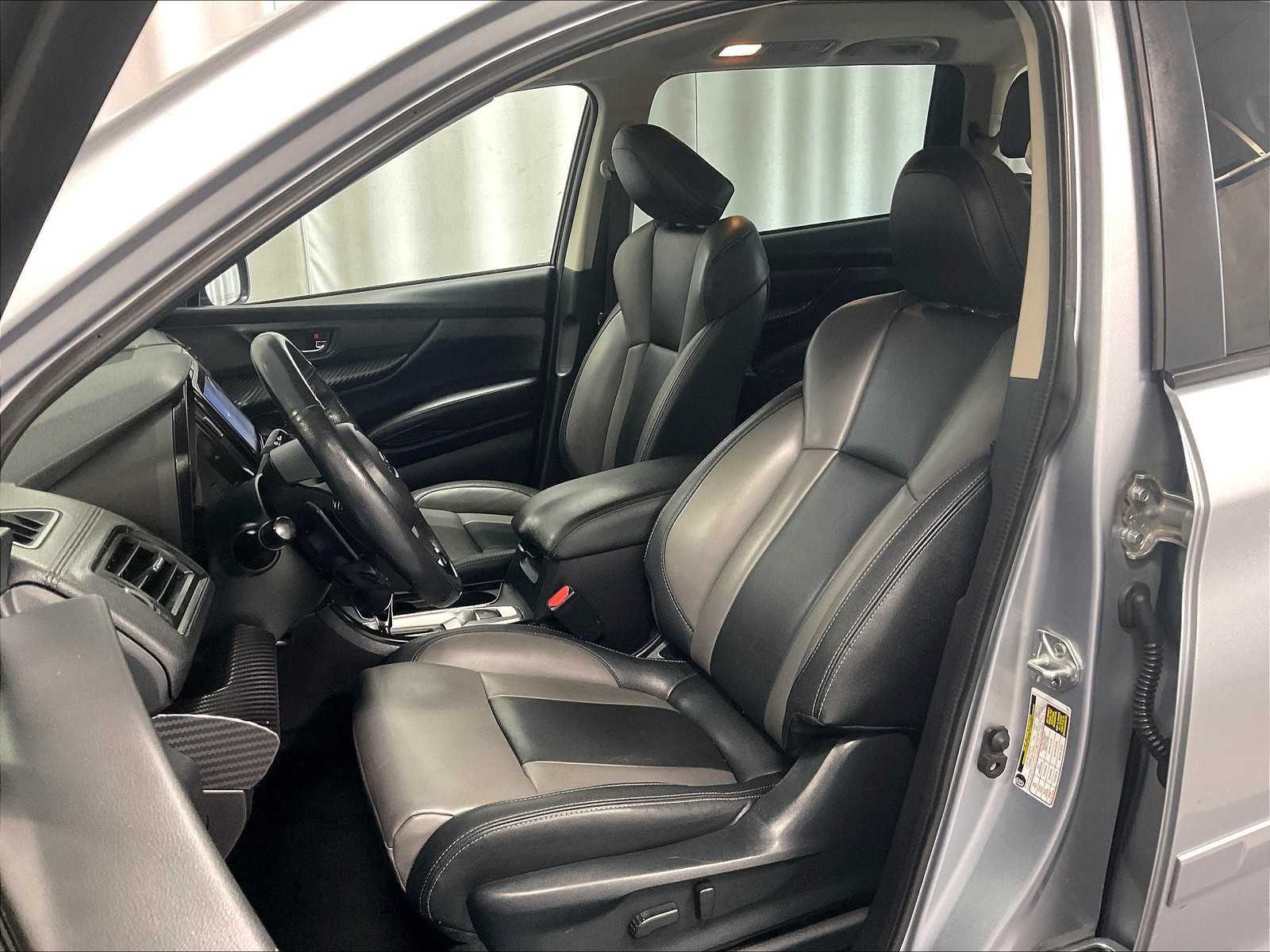 2022 Subaru Ascent Onyx Edition photo 9