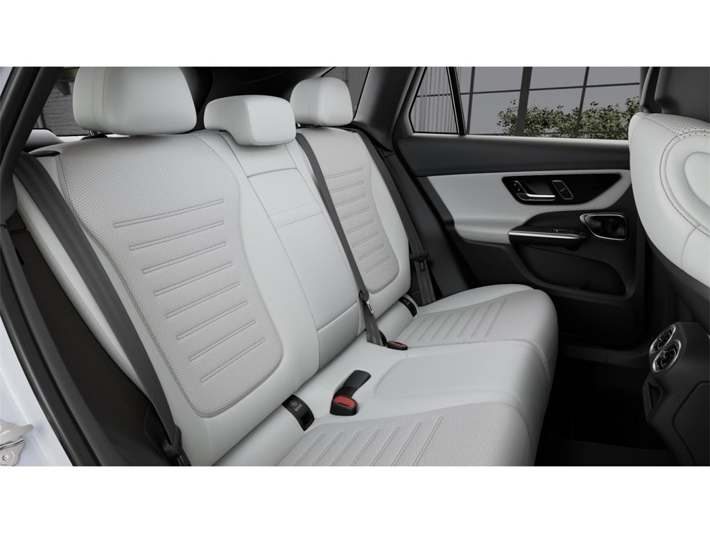 2026 Mercedes Benz GLC 300 photo 5