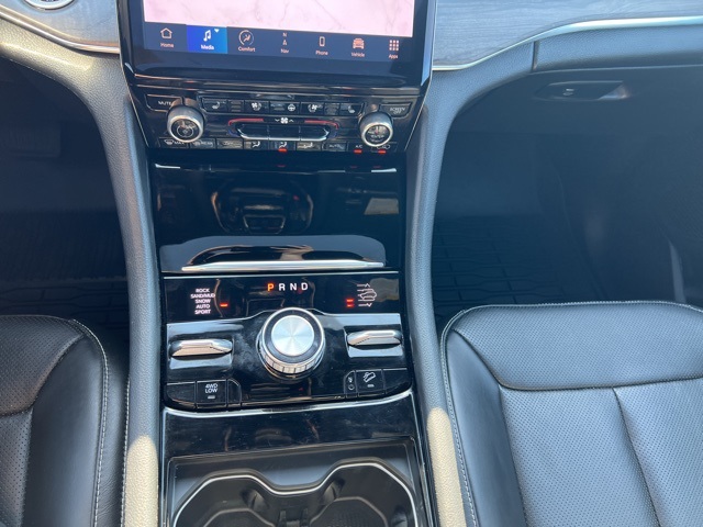 2022 Jeep Grand Cherokee Overland 4xe photo 11