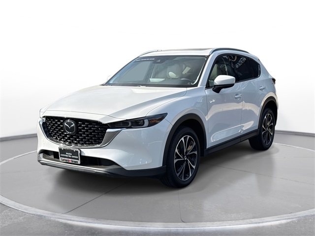 2023 Mazda CX-5 S Premium package