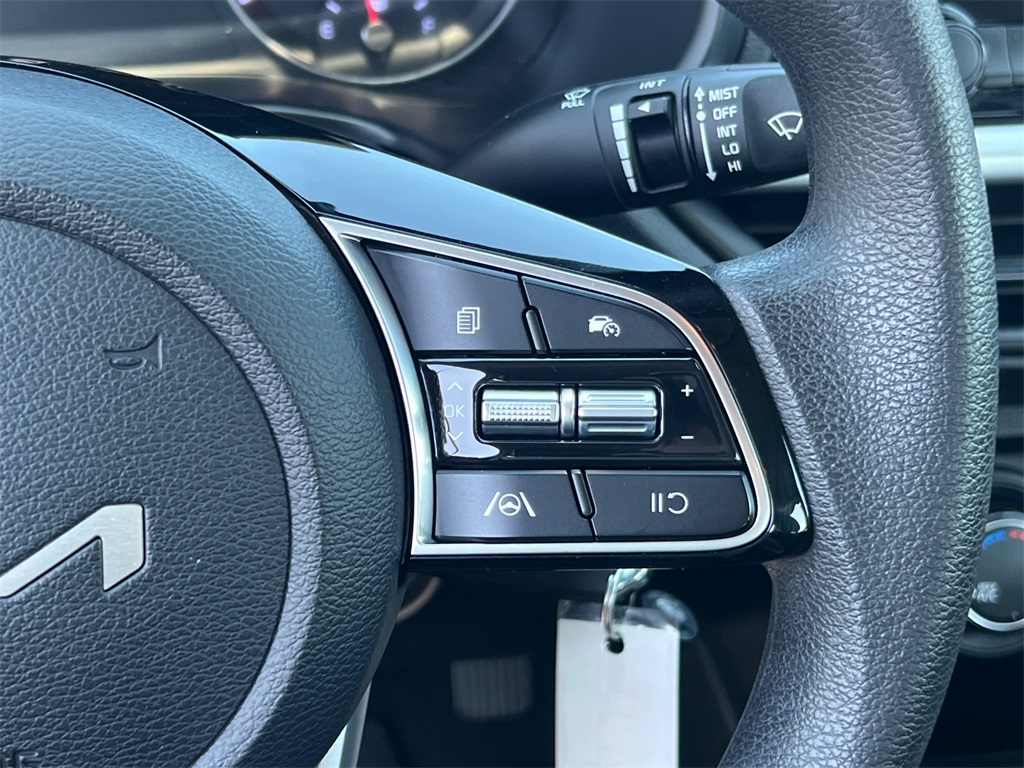 2024 Kia Forte LXS photo 25