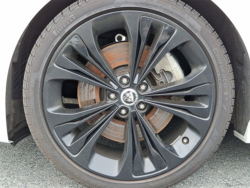 2024 Jaguar XF R-Dynamic SE photo 8