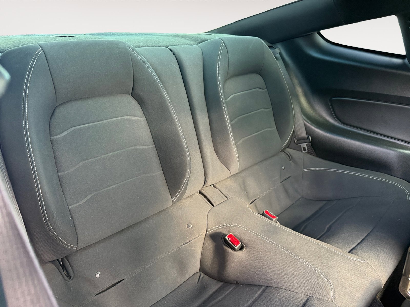 2016 Ford Mustang GT photo 18