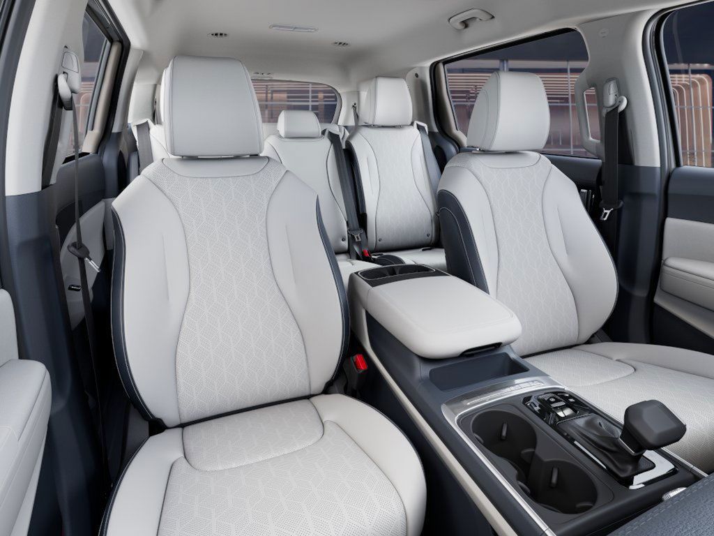 2025 Kia Carnival EX photo 15