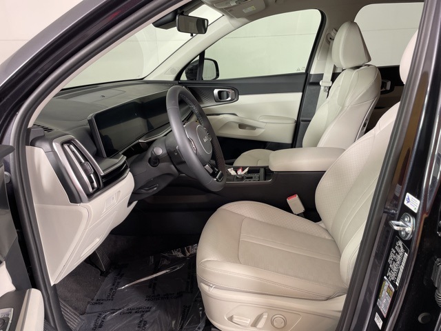 2025 Kia Sorento S photo 16