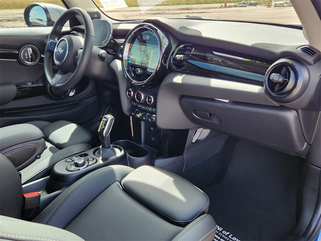 2024 Mini Cooper 2 Door Hardtop SE photo 12
