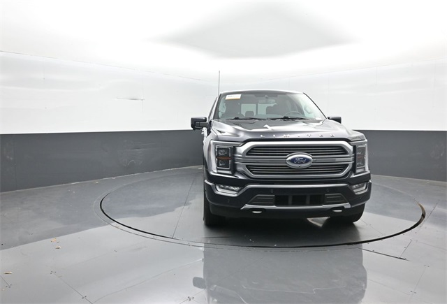 2022 Ford F-150 Limited photo 2