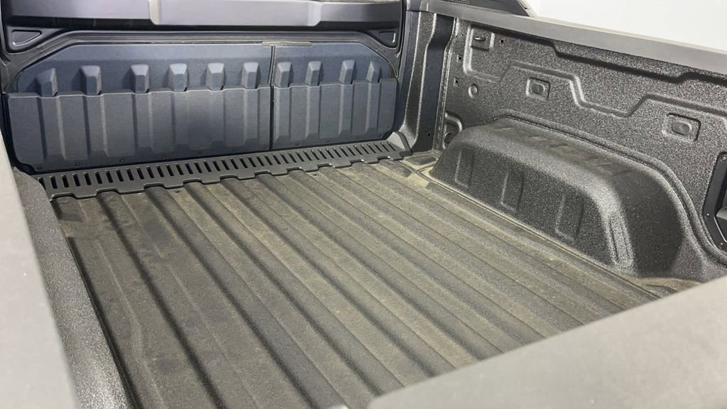 2025 Chevrolet Silverado EV RST photo 30