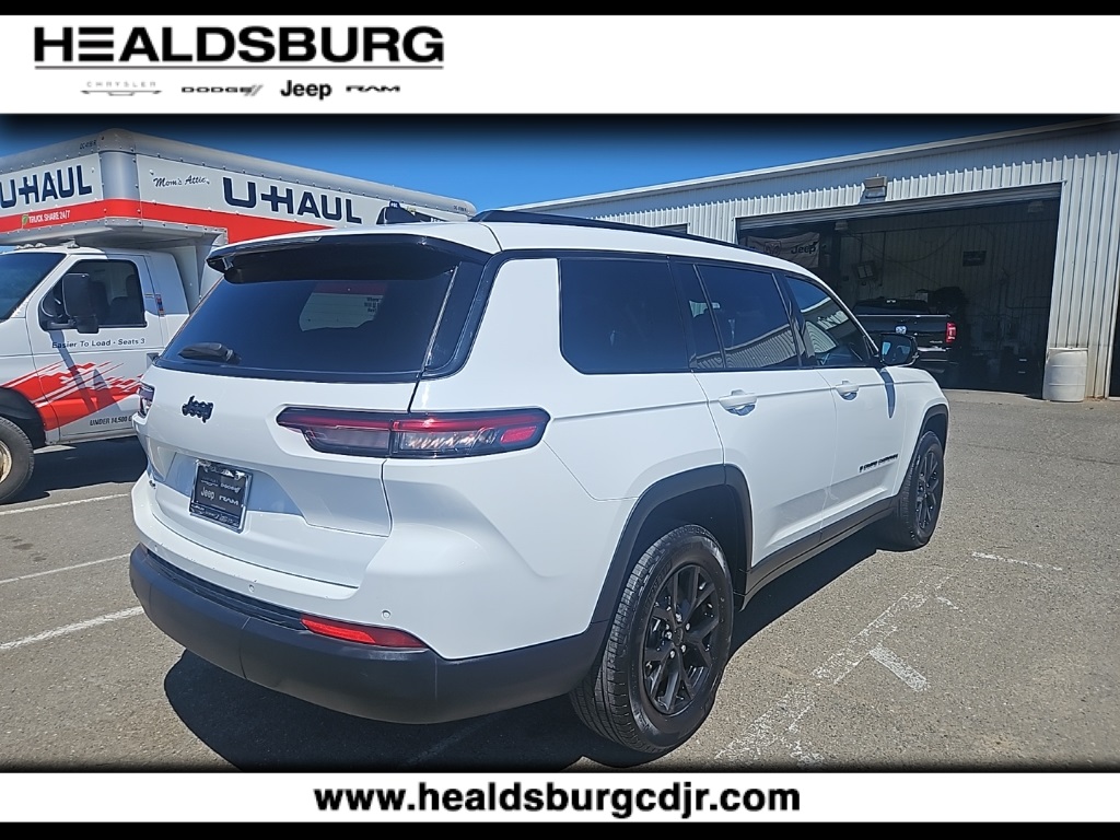 2024 Jeep Grand Cherokee Altitude photo 4