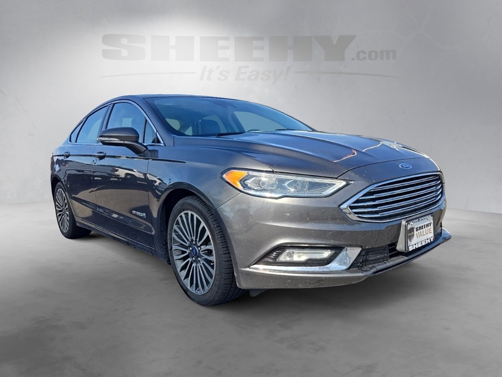 2018 Ford Fusion Hybrid Titanium photo 2