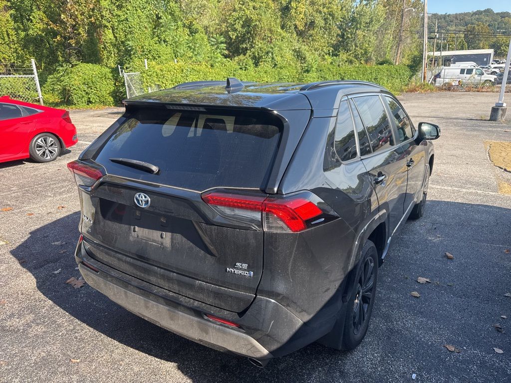 2023 Toyota RAV4 Hybrid SE photo 4