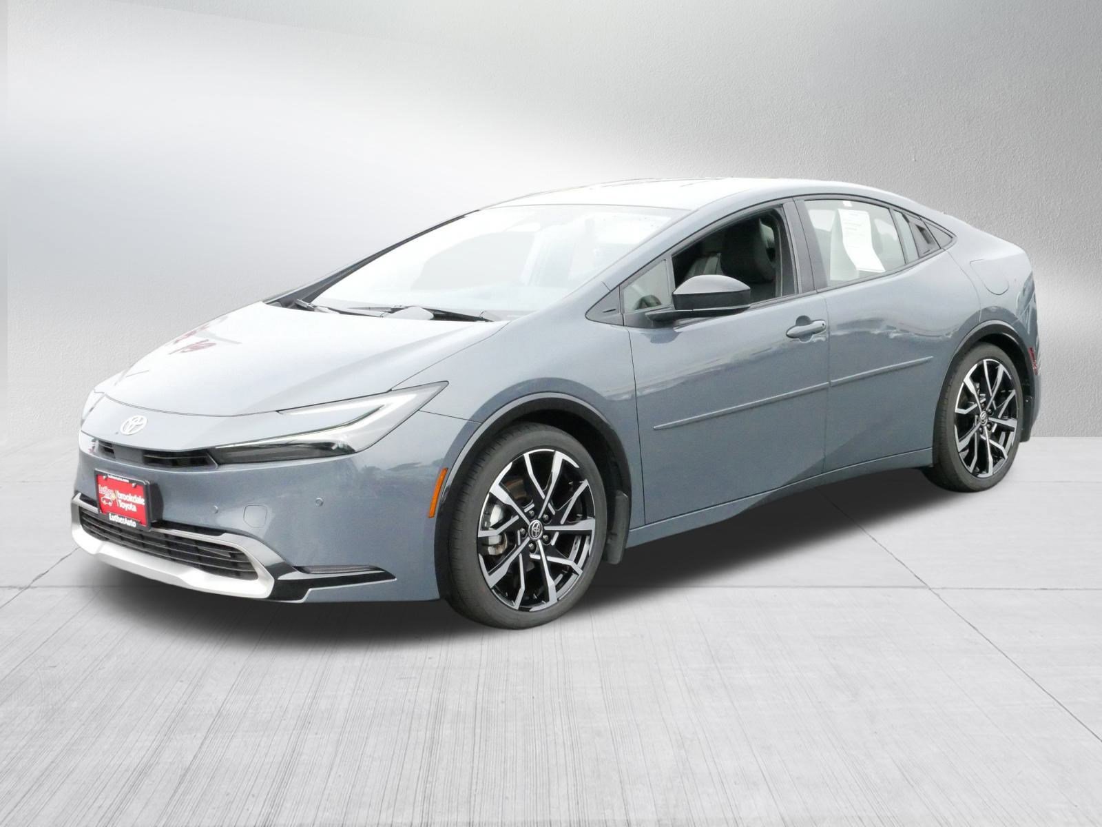 2024 Toyota Prius Prime XSE photo 2