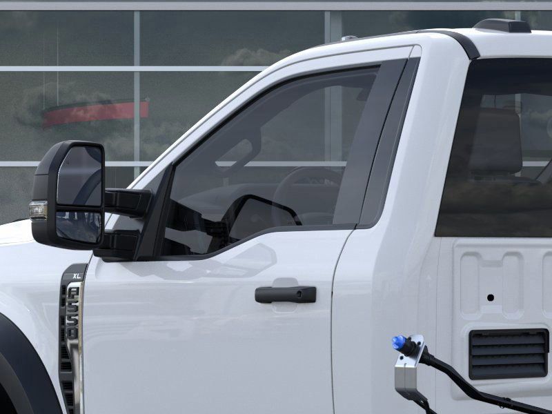 2025 Ford F-550 XL photo 19