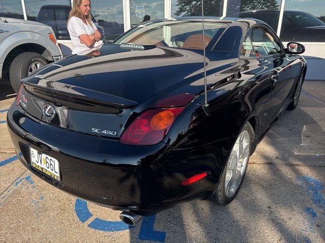 2004 Lexus SC 430 photo 2