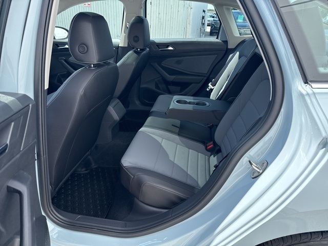 2025 Volkswagen Jetta 1.5T SE photo 10