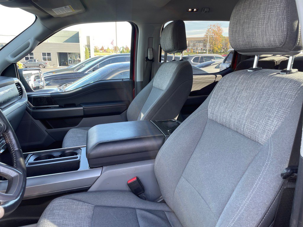 2021 Ford F-150 XLT photo 3