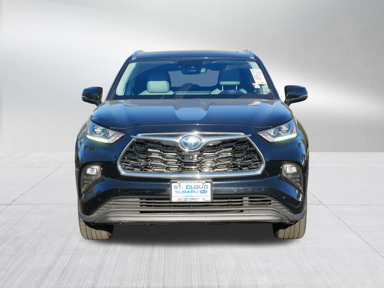 Used 2021 Toyota Highlander Platinum with VIN 5TDEBRCH1MS054173 for sale in Saint Cloud, Minnesota