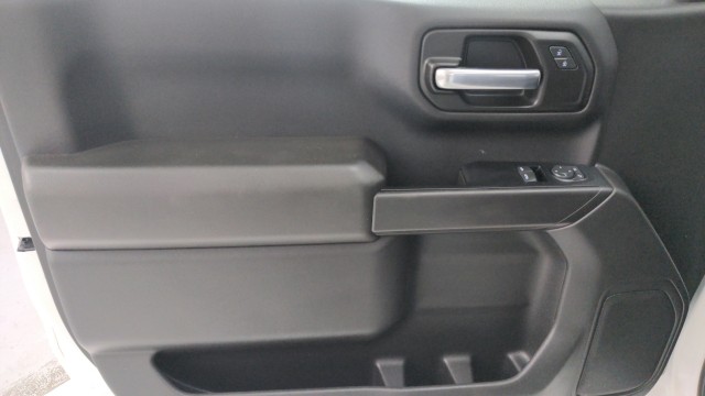 Used 2022  Chevrolet Work Truck image 1