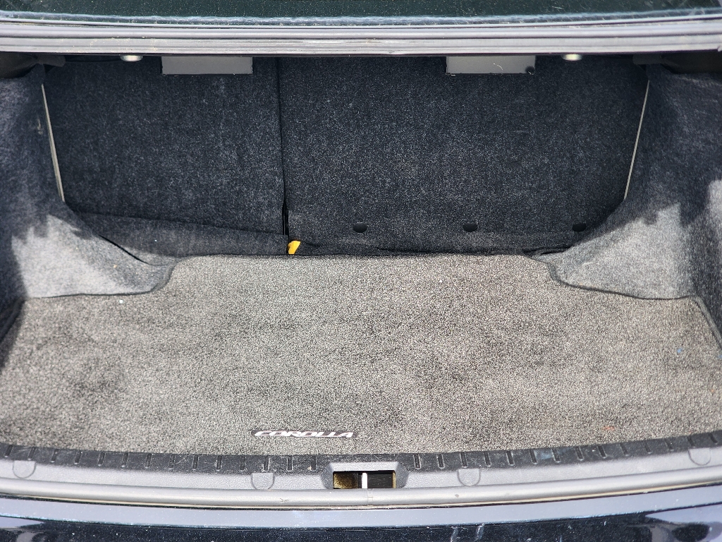 2012 Toyota Corolla LE photo 5
