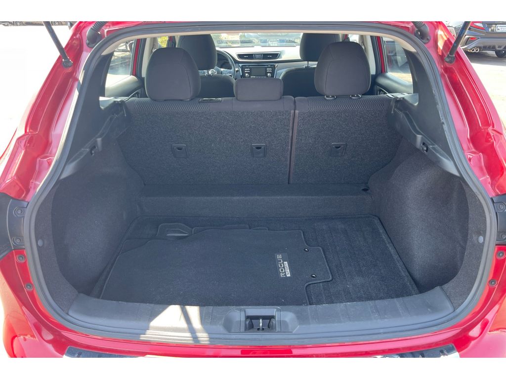 2017 Nissan Rogue Sport S photo 14