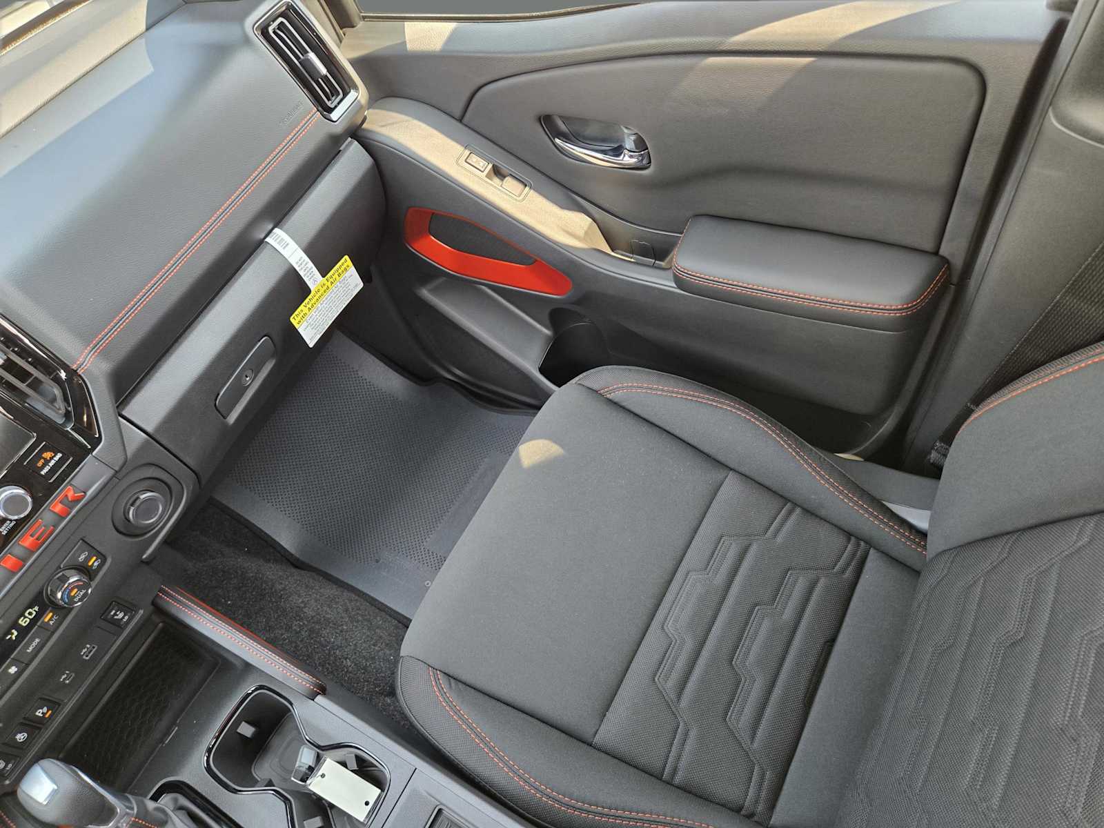 2025 Nissan Frontier Crew Cab PRO-4X photo 14