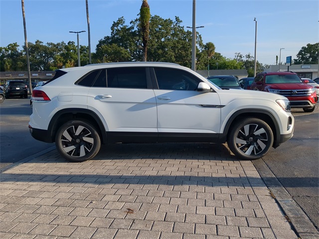 2026 Volkswagen Atlas Cross Sport SE Technology photo 3