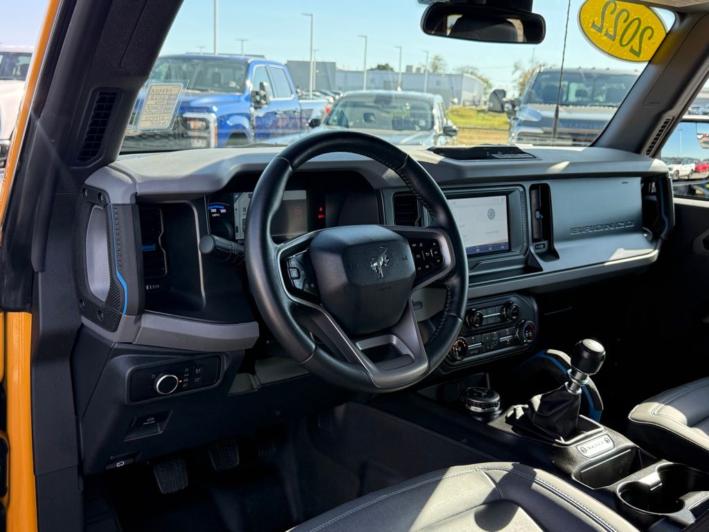 2022 Ford Bronco Black Diamond photo 3