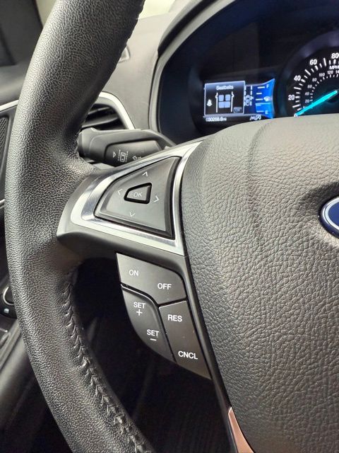 2022 Ford Edge SEL photo 35