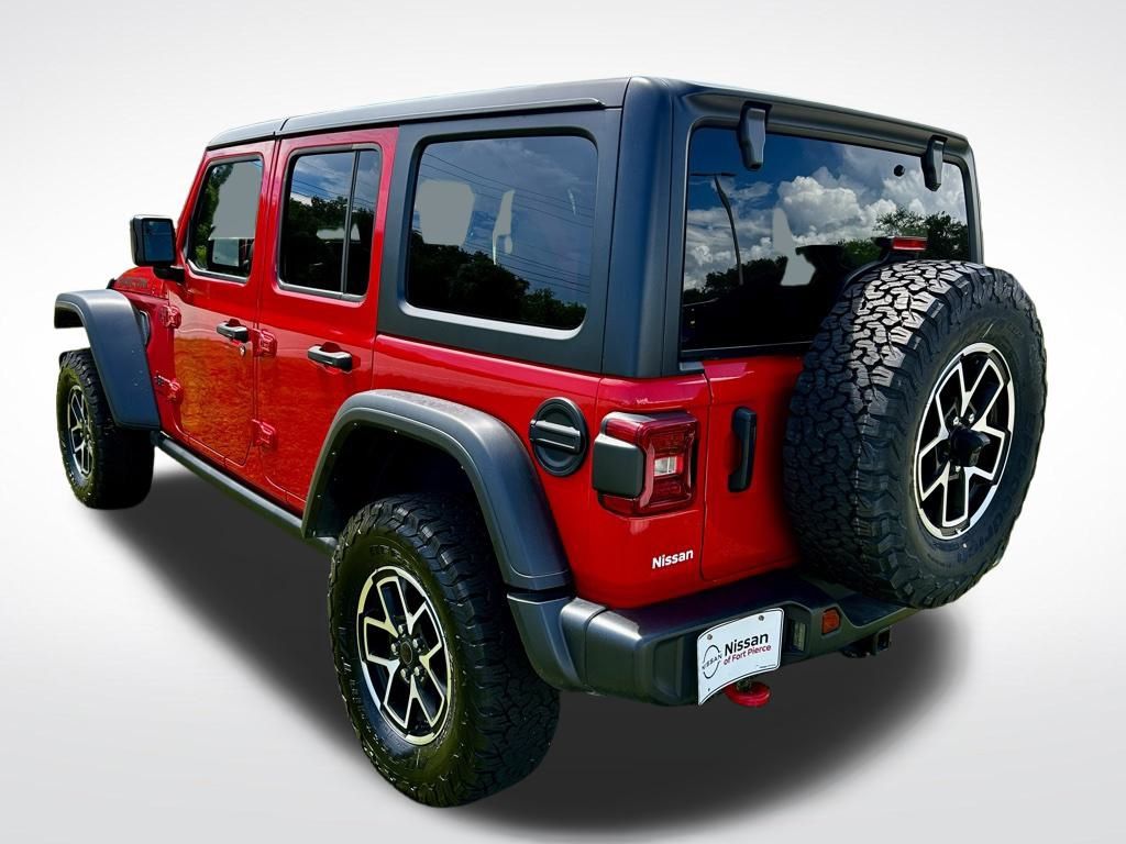 2024 Jeep Wrangler Rubicon photo 3