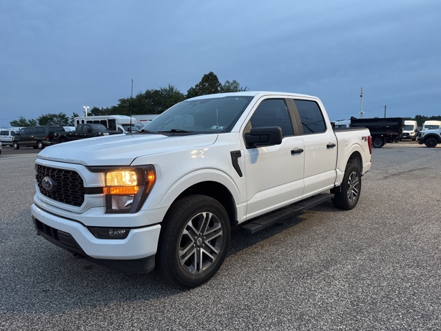 2023 Ford F-150 XL photo 2