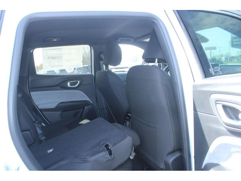 2025 Jeep Compass Sport photo 4