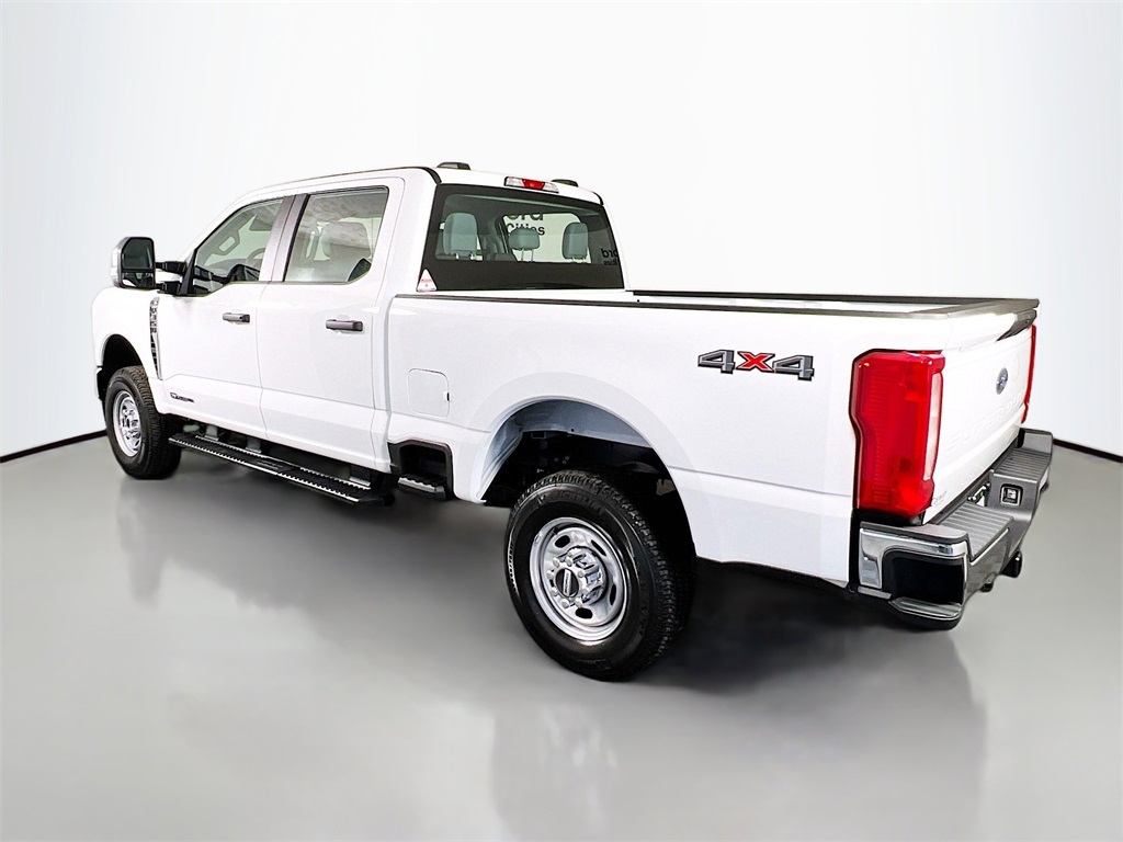 2026 Ford F-350 photo 11
